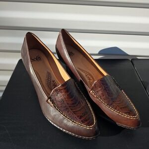 Sofft Crocodile Leather Women's Size‎ 12 Pumps Heavy Stitch